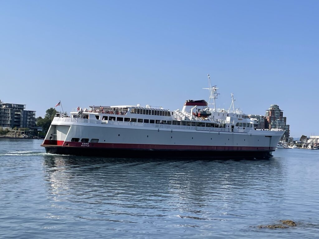 Black Ball Ferry(ブラックボールフェリー)の乗り方や予約方法、船内の様子を紹介【ポートエンジェルス日帰り旅】